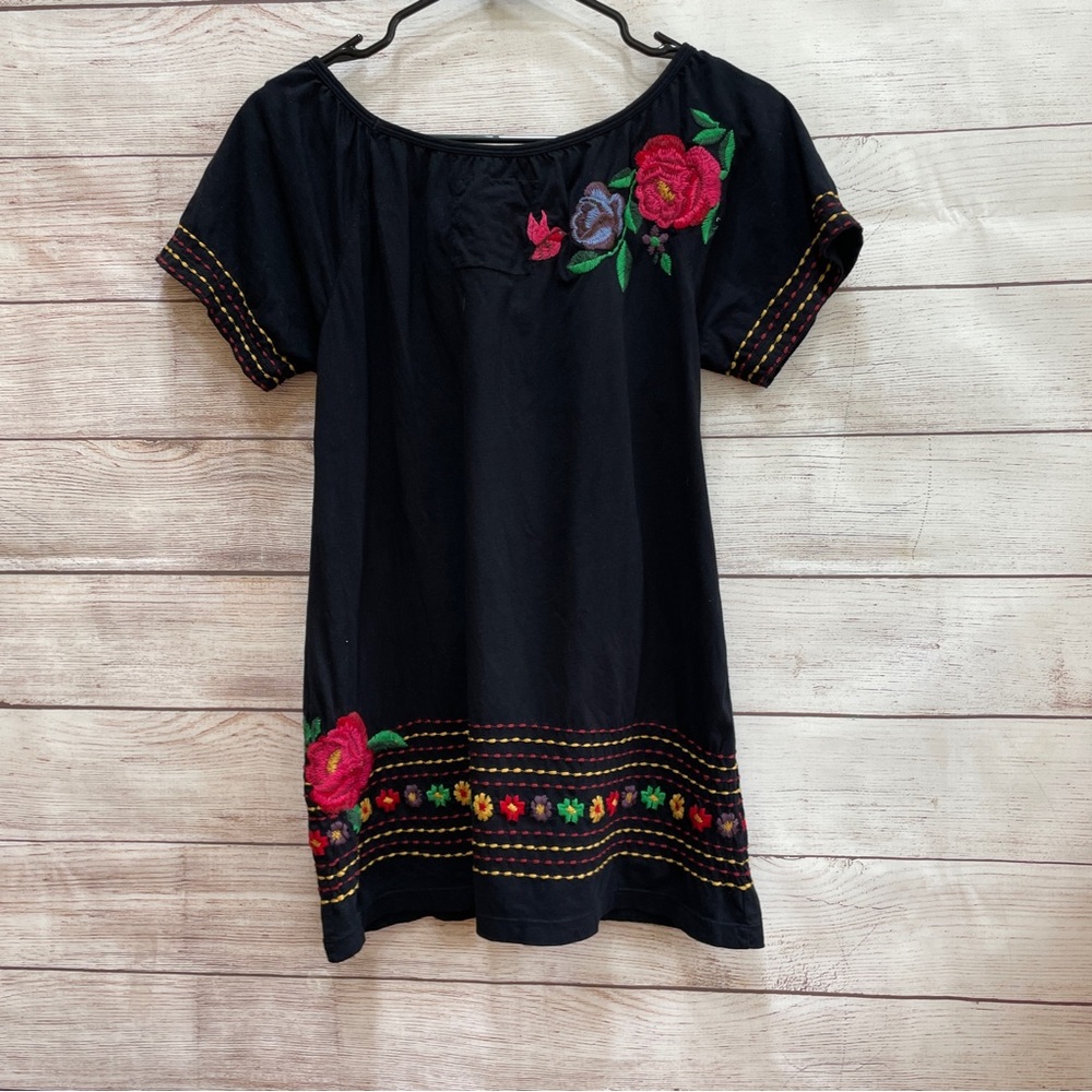 JOHNNY WAS ADELINE EMBROIDERED BABY DOLL TOP IN BLACK‎ - Picture 7 of 10
